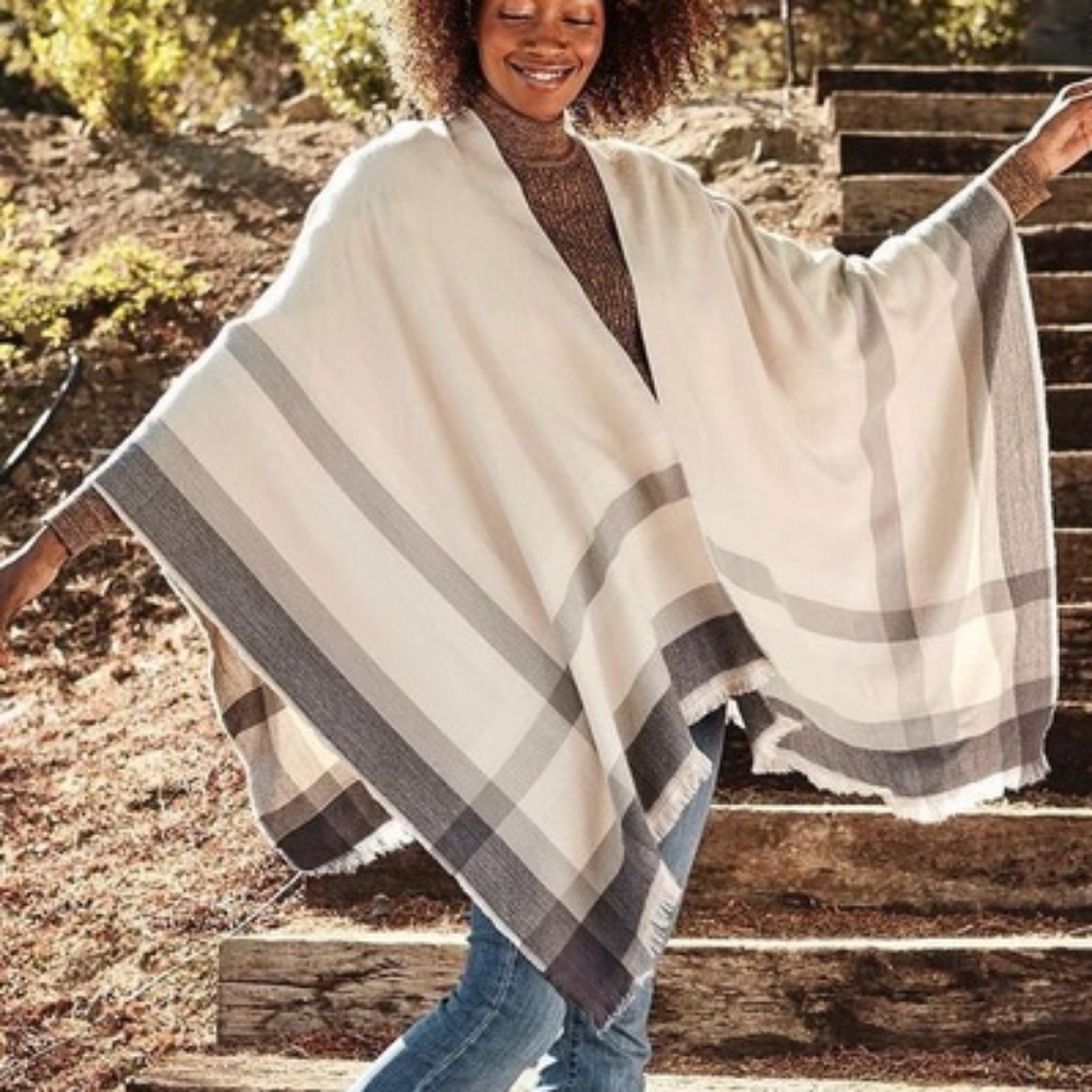 Sizu Alltrue Poncho Wrap